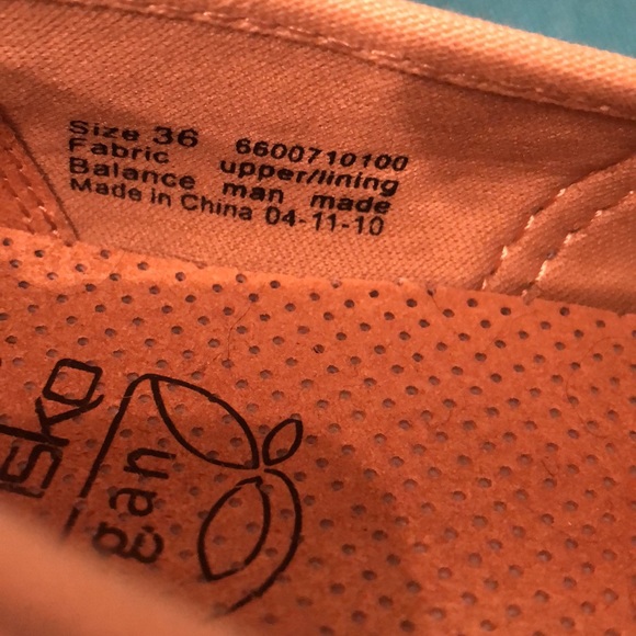 Dansko clogs size 36. - Picture 3 of 5